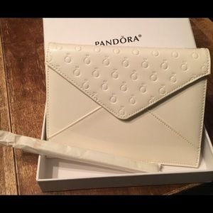Clutch purse pandora